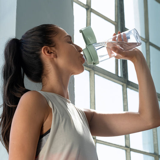 Water Filter Bottle 600ml + 2 Filters Included /Vital/ Light Green